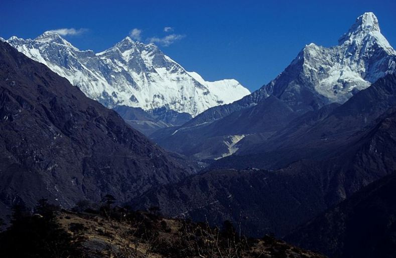 AmaDablam (right) with Lhotse and Mt. Everest (left)
