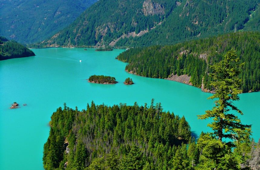 Overview of turquoise Ross Lake