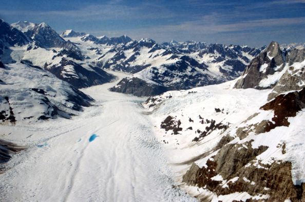 Heavy, thick glaciers covering the Glacier Bay National Park