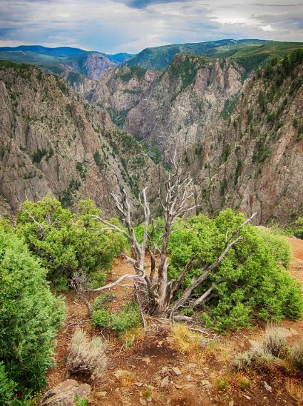 Oldest rock, steepest cliffs, and craggiest spires in Black Canyon of the Gunnison National Park