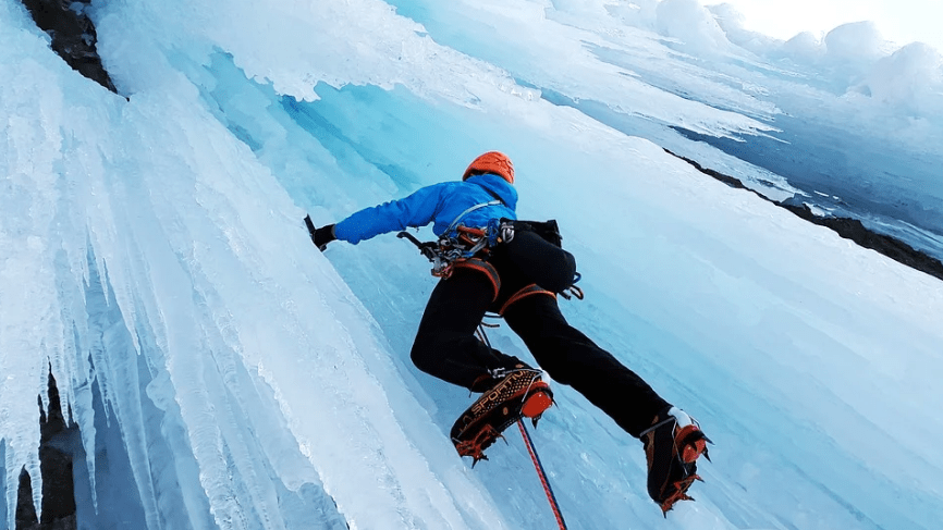 ice-climbing-extreme-sports-climb